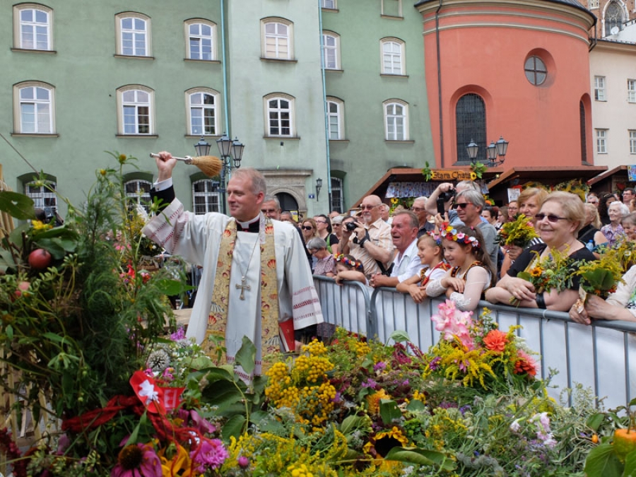 Na Małym Rynku trwa Festiwal Pierogów 2018